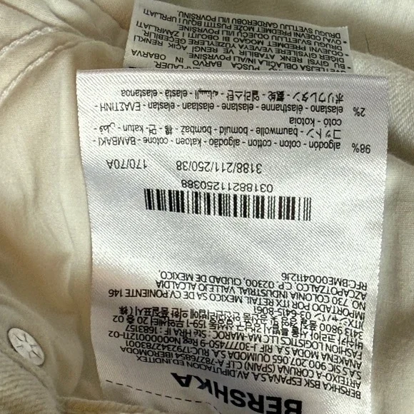 NWT Women’s Bershka White Jean Shorts High-Waisted - Picture 6 of 6